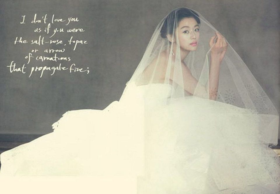 #韓系婚紗照重點三：用「全素色背景」凸顯新娘的重要